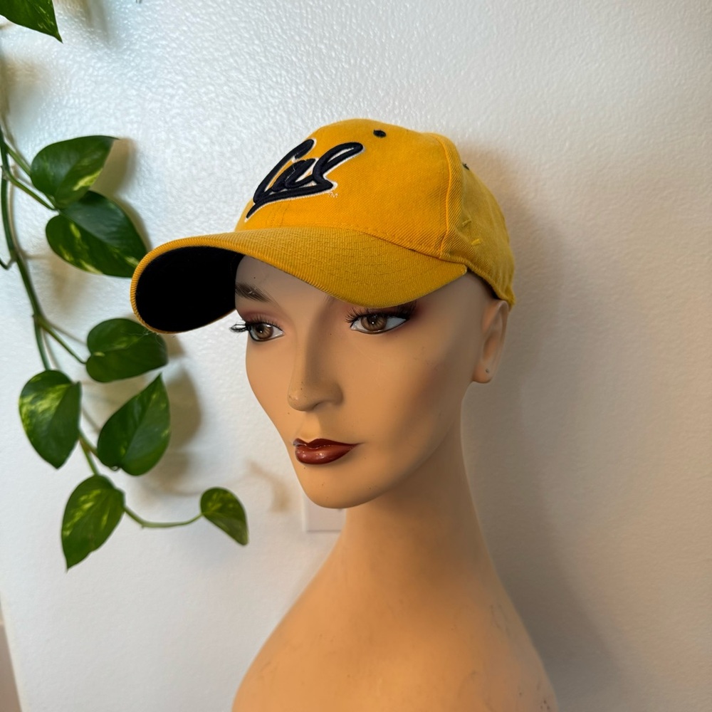 Vintage 1990’s Athletic Zephyr the Z hat Yellow CAL Cap Hat Size 7 1/4 unisex
